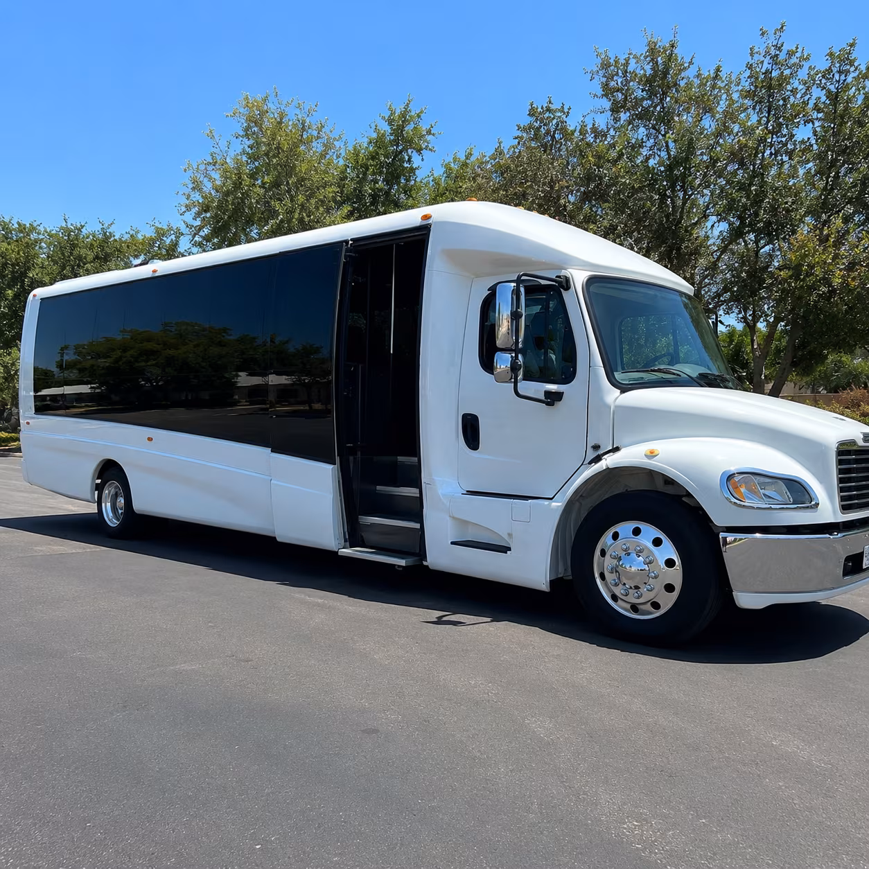 corporate event and conference buses serving huntersville businesses