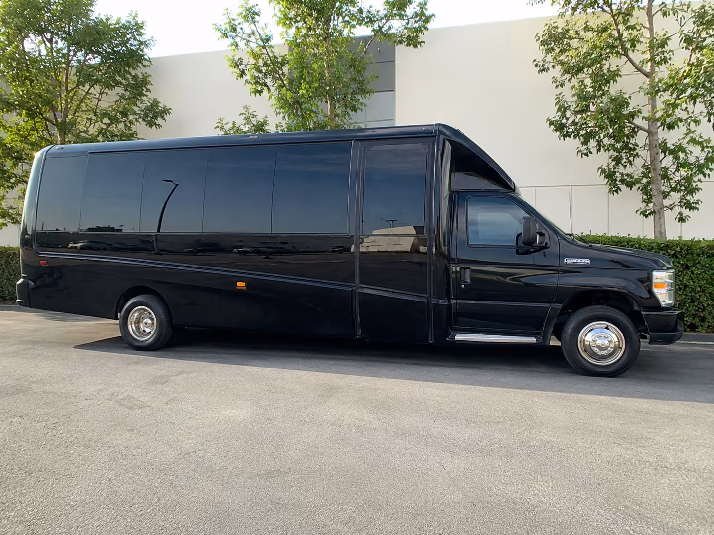 find the perfect transportation for your next corporate event 5