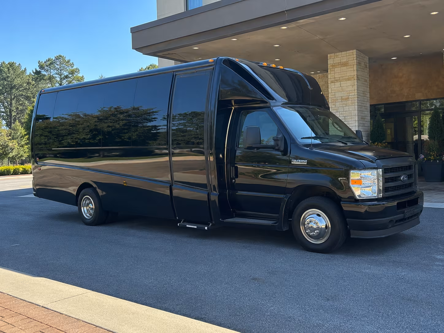 group bus rentals to uptown charlotte concert venues and amphitheaters
