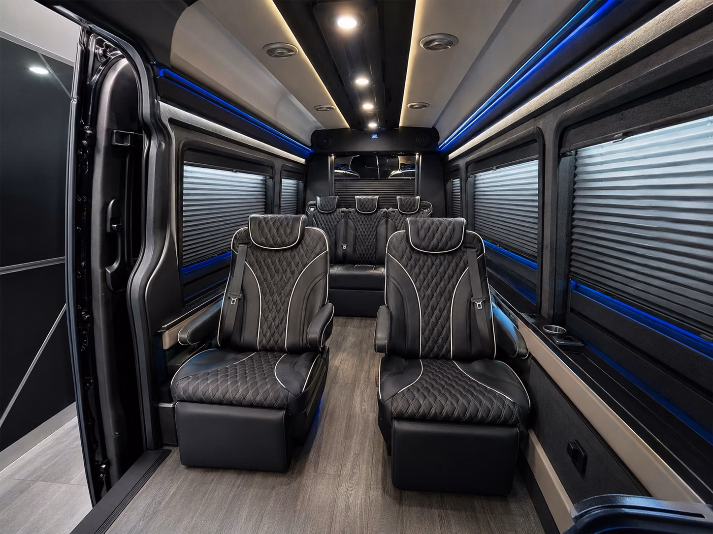 hotel to airport shuttle buses for groups staying near lake norman