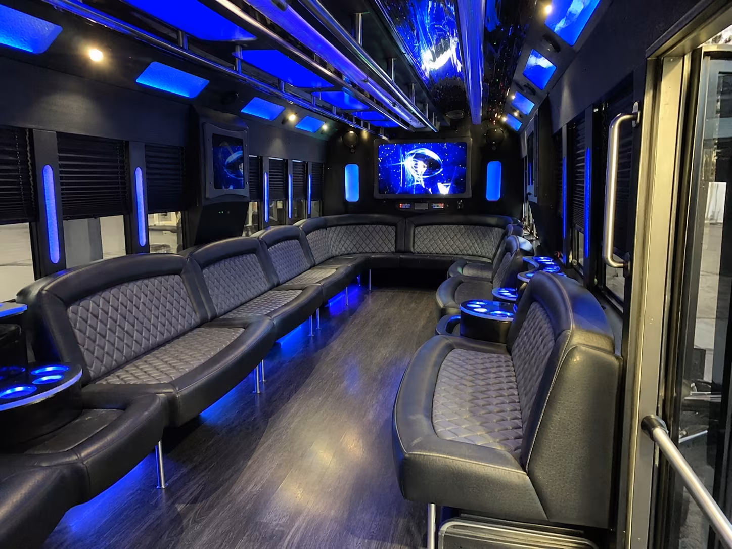 huntersville 28 passenger party bus interior